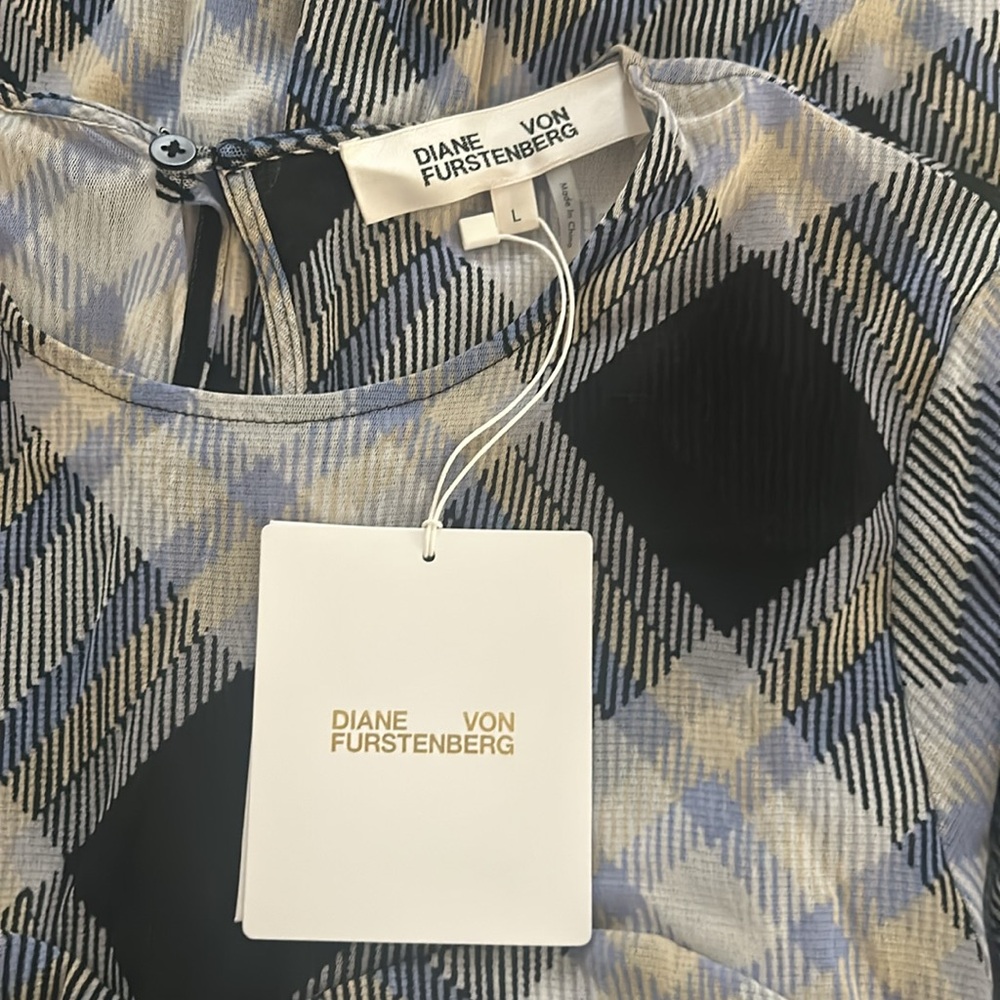 Diane von Furstenberg
Mesh Dress.  Color: Sutton Check Black.  Size:L - Picture 2 of 5